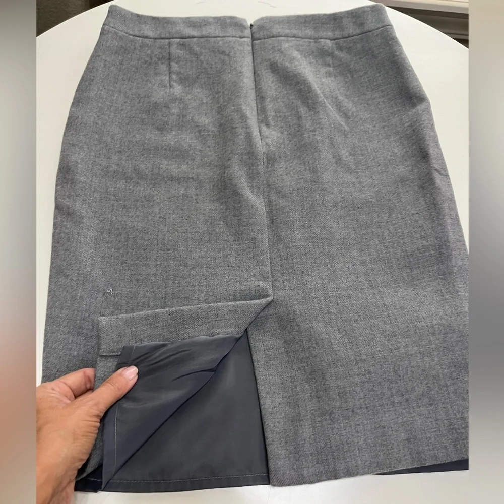 J Crew Pencil skirt - Picture 3 of 4